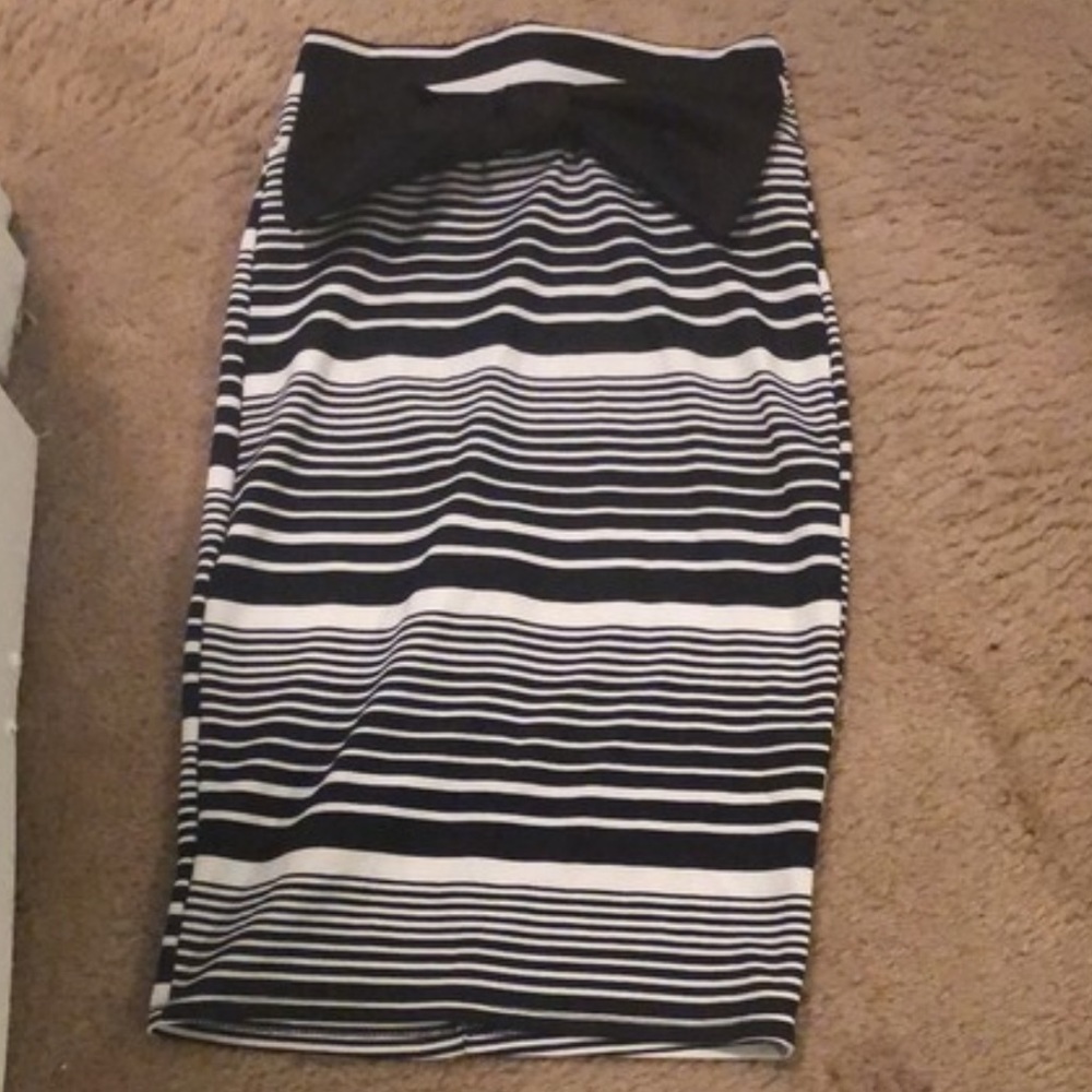 Strip skirt